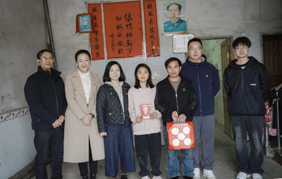 津彩紛呈 喜迎新春:鹽津黨委2025新春慰問系列活動 津彩紛呈 喜迎新春:鹽津黨委2025新春慰問系列活動