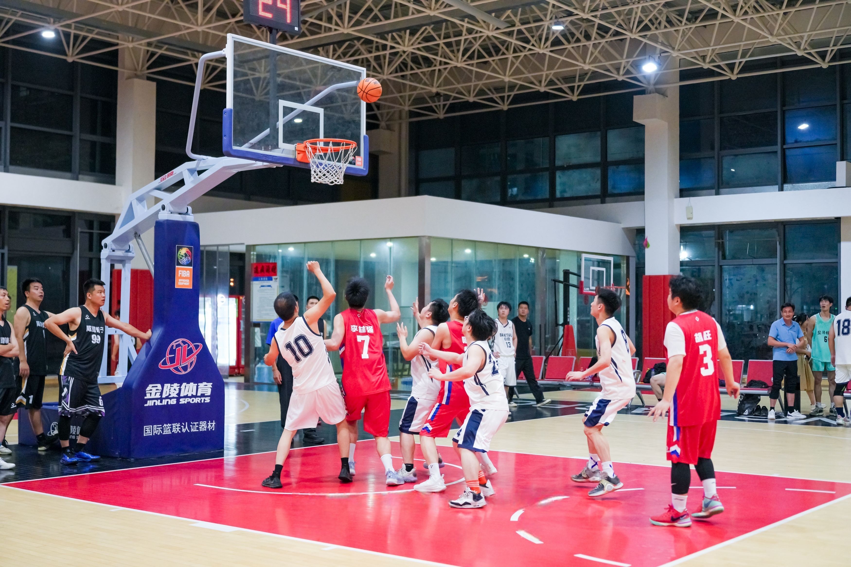 鹽津鋪子首屆“鹽BA”職工籃球聯賽圓滿收官! 鹽津鋪子首屆“鹽BA”職工籃球聯賽圓滿收官!